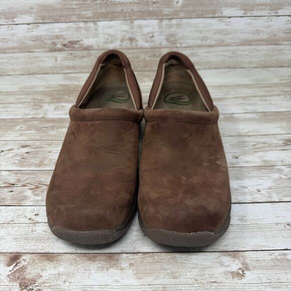 Dansko Professional Brown Suede Slip On Clogs Comfort Shoes Women's Size 40 - Picture 2 of 8